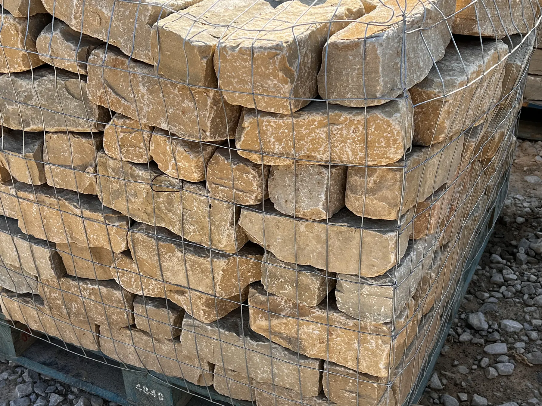 Chestnut Cream CC Tumbled Cobbles