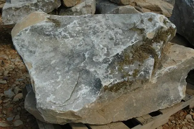 Tennessee Fieldstone Fieldstone feature boulder