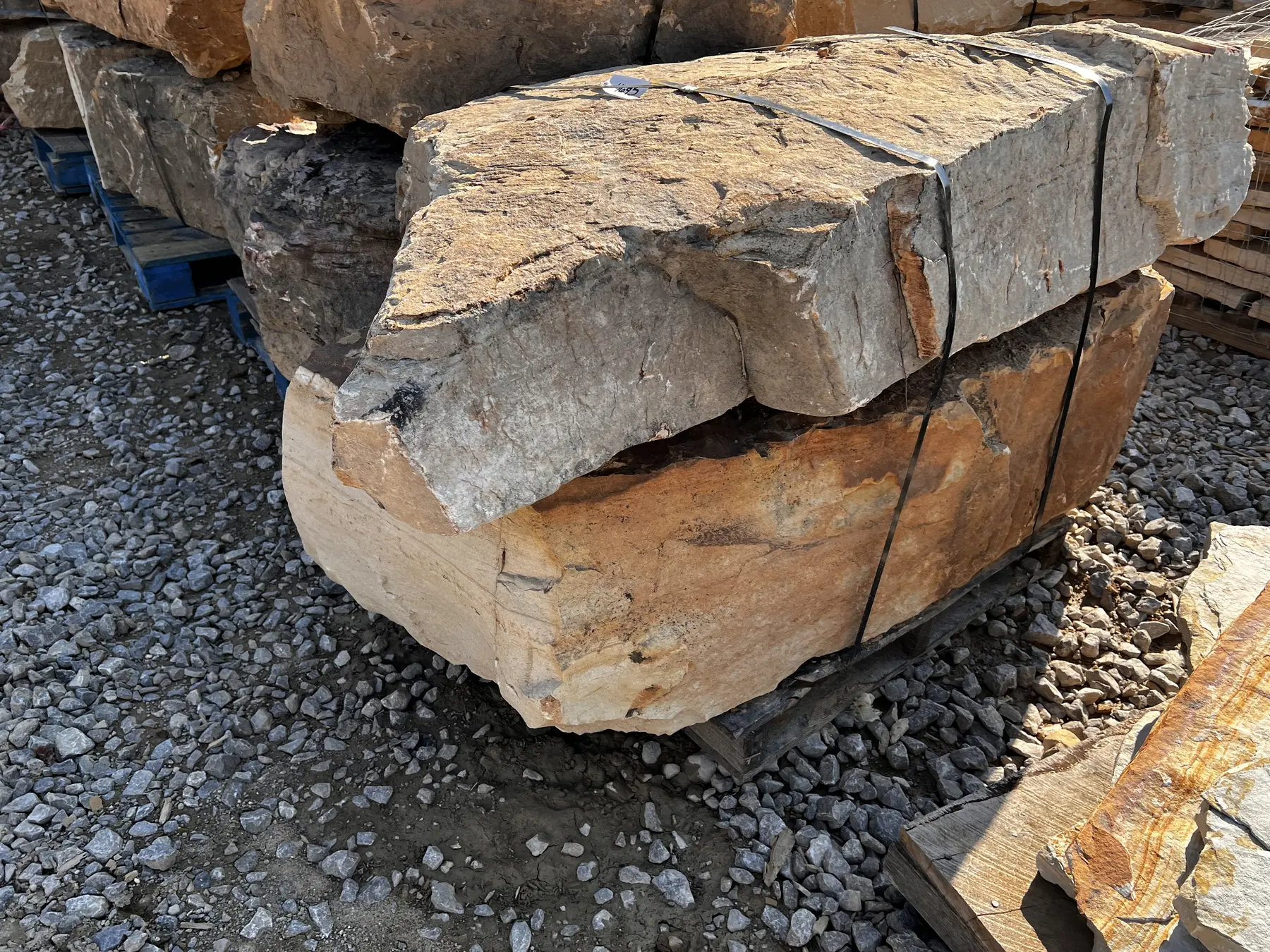 Tennessee Fieldstone FS Finger Boulders