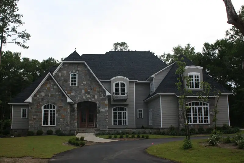 Tennessee Fieldstone Custom Blend Ashlar ledge pattern