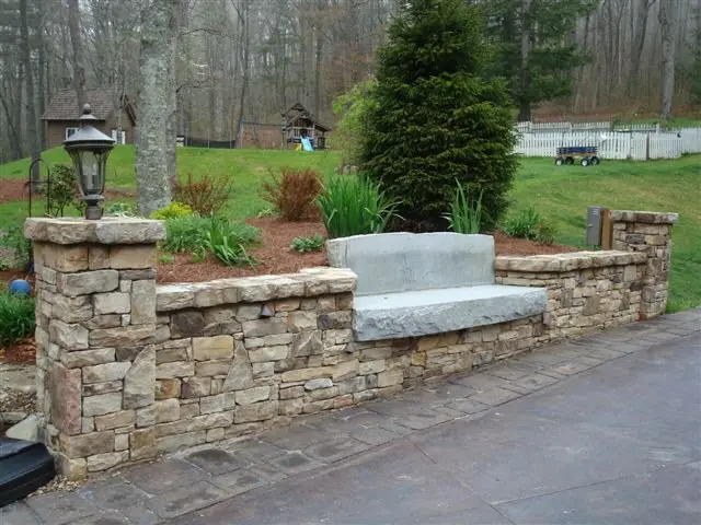 Tennessee Fieldstone Fieldstone ashlar and bench wall
