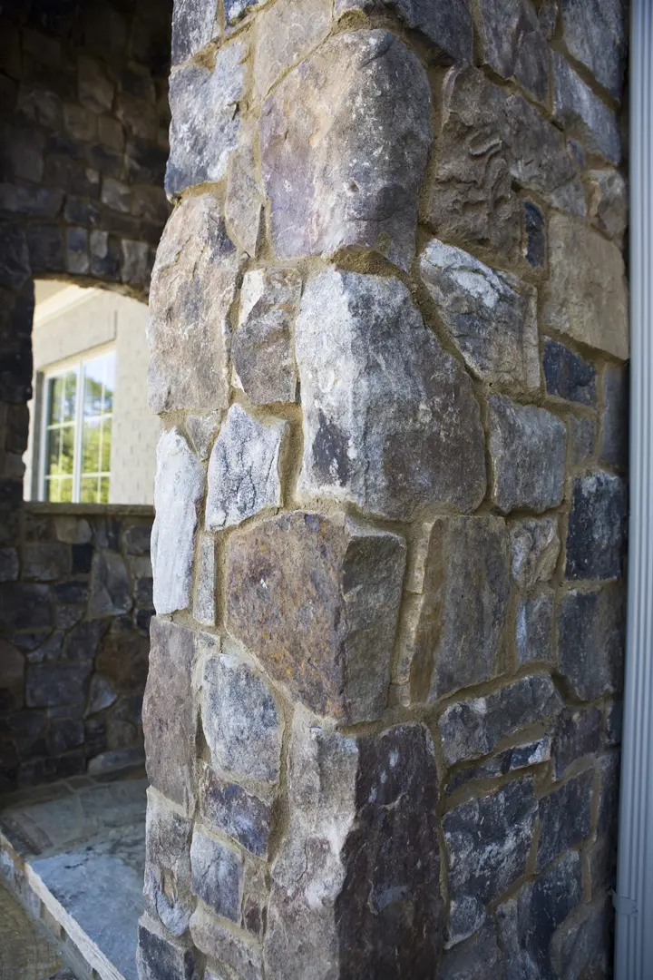 Tennessee Fieldstone Completes Fieldstone veneer Natural