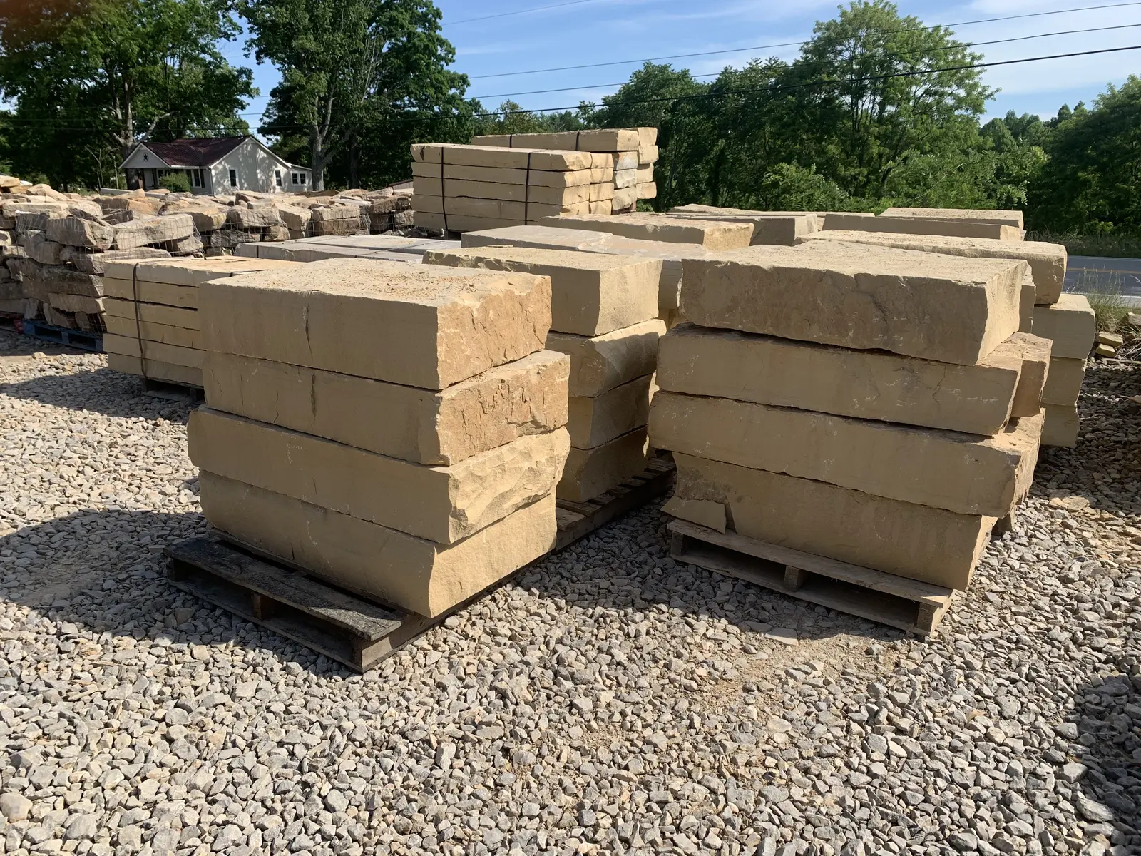 Chestnut Cream boulders